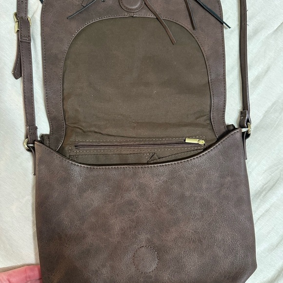 Browning Women’s Concealed Carry Crossbody Purse - Picture 4 of 9